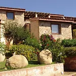 Le Residenze Di Porto Corallo Nyaraló *