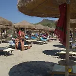 Le Residenze Di Porto Corallo Nyaraló
