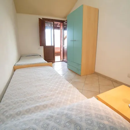 Le Residenze Di Porto Corallo בית נופש