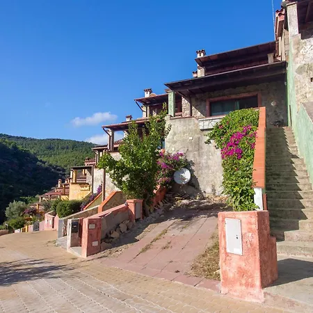 Le Residenze Di Porto Corallo בית נופש וילאפוצו