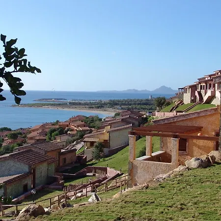 Le Residenze Di Porto Corallo וילאפוצו