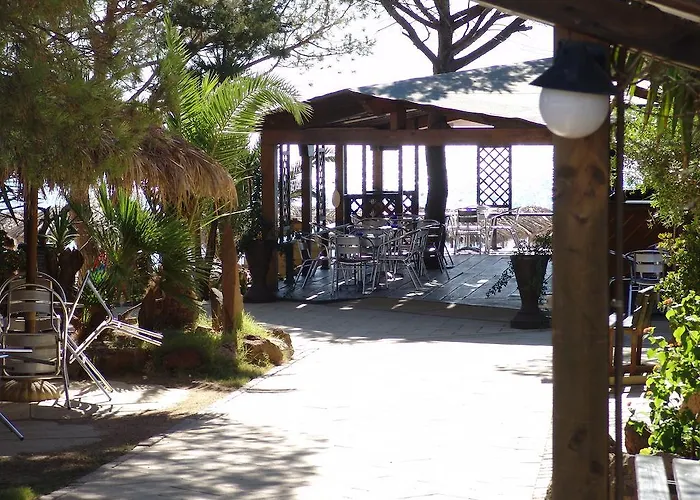 Le Residenze Di Porto Corallo