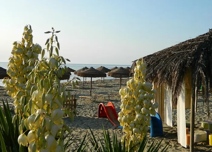 Le Residenze Di Porto Corallo Дом отдыха *