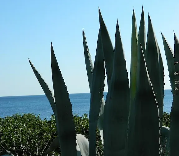 Le Residenze Di Porto Corallo Дом отдыха