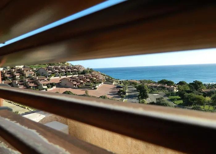 Le Residenze Di Porto Corallo Дом отдыха *